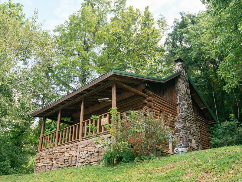 Ponca Cabin 1