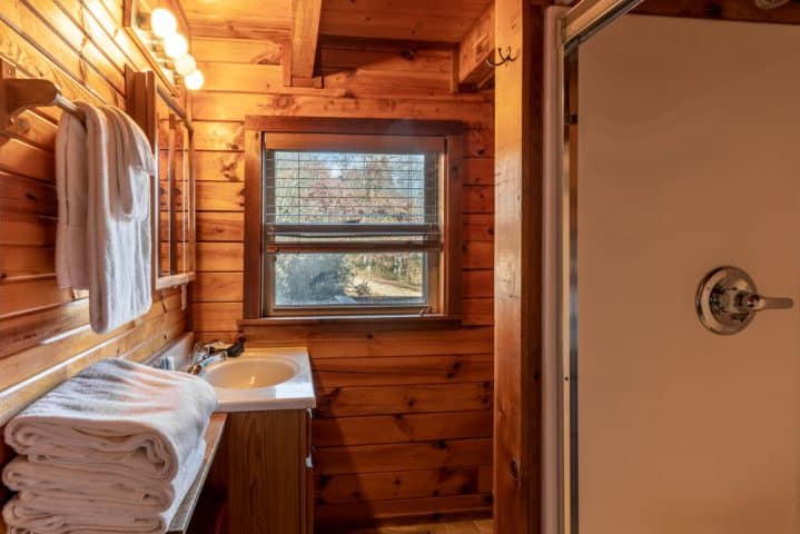 First floor bathroom with shower in Compton Mountain Cabin