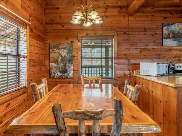 The Dining area in Buffalo River Cabin
