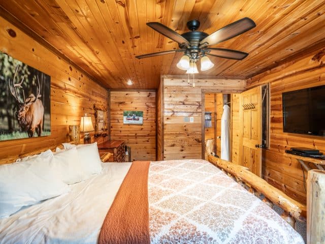 RiverWind Lodge features 10 private bedrooms appointed with flat-screen TVs, private baths and super comfortable beds.