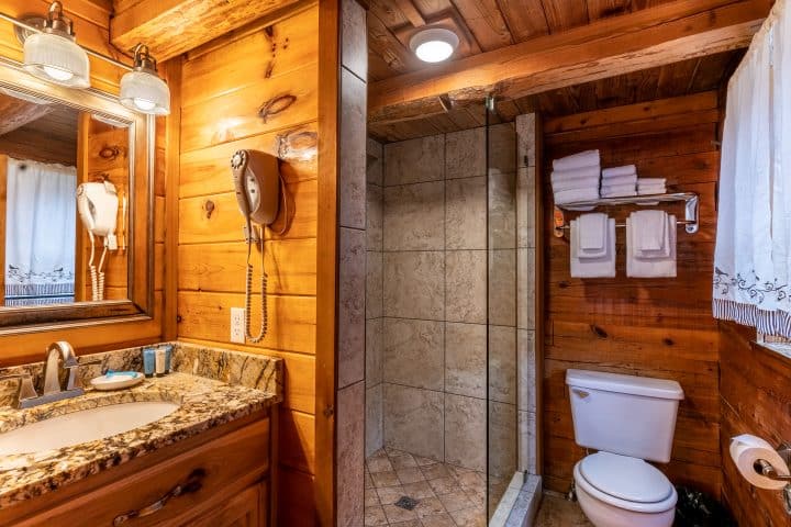 The Songbird Cabin's modern showerbath.