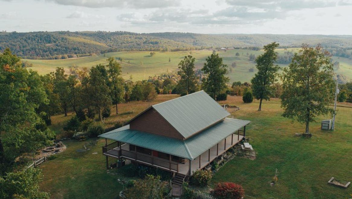 The Big Sky cabin has a sweeping view across the upper Buffalo River wilderness.